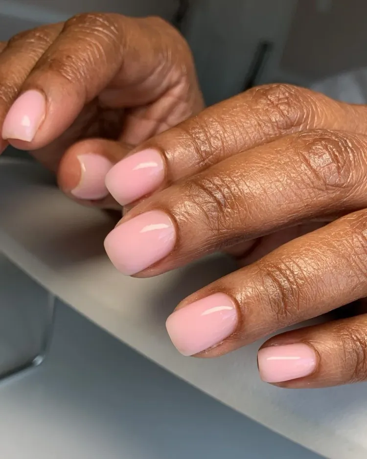 PEDICURE ✦ GLOWY — Rene's Glow Luxe studio look