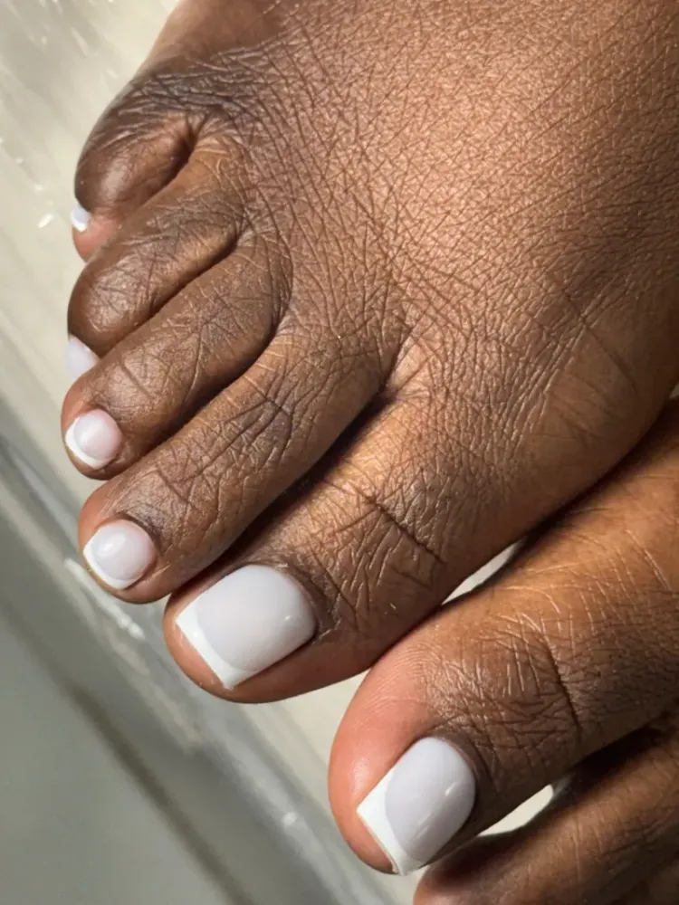 TOE NAILS ✦ AGELESS — Rene's Glow Luxe studio look